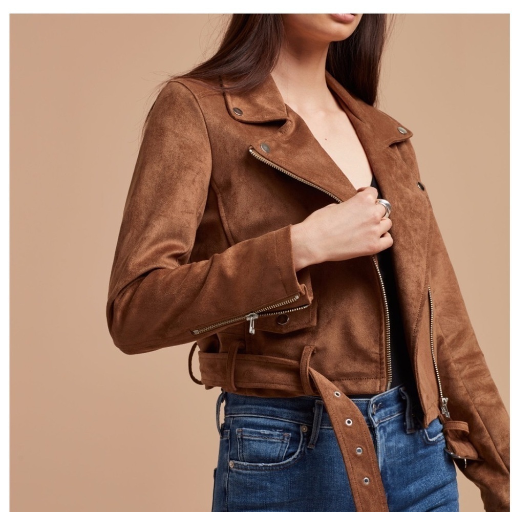 Aritzia Brown Utility Jacket with Versatile Design